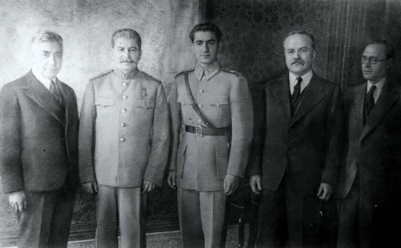 Нөхөр Сталин Ираны шахаас зөвшөөрөл гуйсан нь